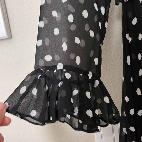 ASOS DESIGN black and white polka dot V-neck pleated midi dress. - Picture 3 of 5